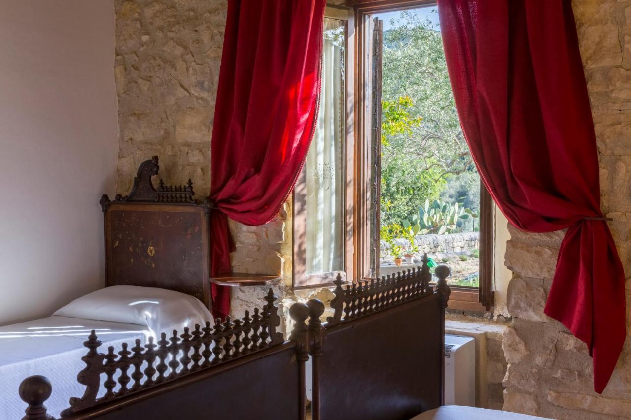 Masseria Fortificata Lo Zafferaneto Buccheri 외부 사진
