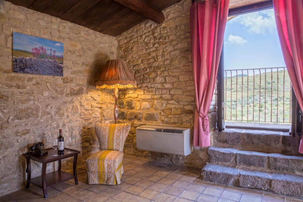 Masseria Fortificata Lo Zafferaneto Buccheri 외부 사진