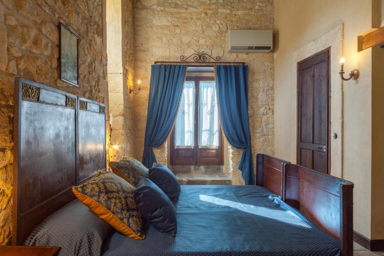 Masseria Fortificata Lo Zafferaneto Buccheri 외부 사진