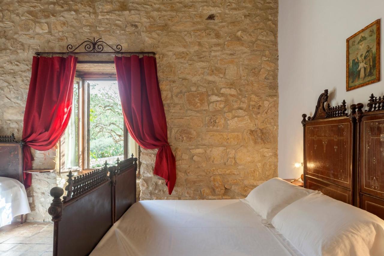 Masseria Fortificata Lo Zafferaneto Buccheri 외부 사진