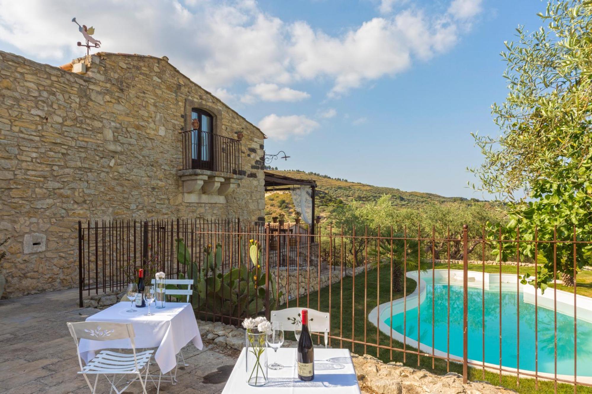 Masseria Fortificata Lo Zafferaneto Buccheri 외부 사진